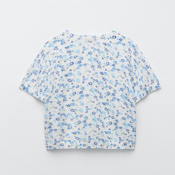 Zara Tops - ZARA sweet floral knit top size small